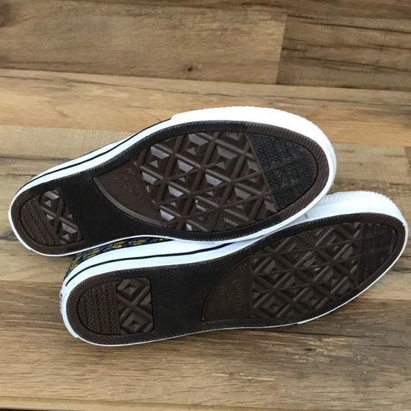 CONVERSE LOW TOP BRAND NEW - Picture 7 of 14